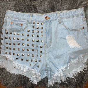 NWT High Waisted Stud Detailed Denim Shorts